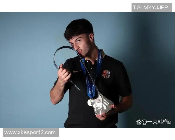 阿尔巴意外宣布退役仅两天前双响并续约至2027年