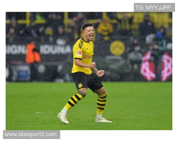 曼联考虑与赞助商DXC续约四年总价达8000万镑的合作方案 曼联考虑与赞助商DXC续约四年总价达8000万镑的合作方案