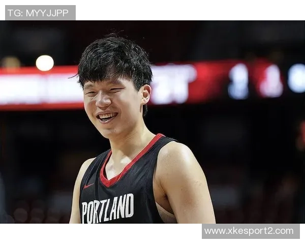 孙悦盛赞斯普利特称其为NBA最佳教练并批评球队战术单一