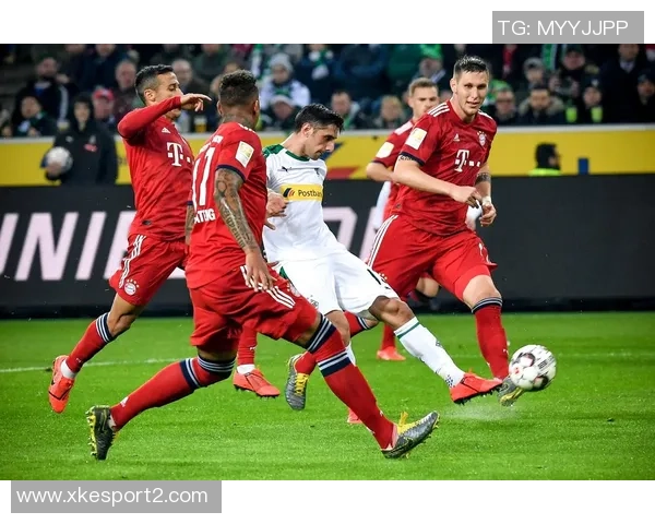 拜仁发布客战门兴海报乌尔比希与莱默尔共同亮相展现团队精神 拜仁发布客战门兴海报乌尔比希与莱默尔共同亮相展现团队精神